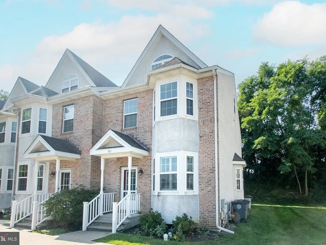 Building Photo - 321 William Taft Ave Rental