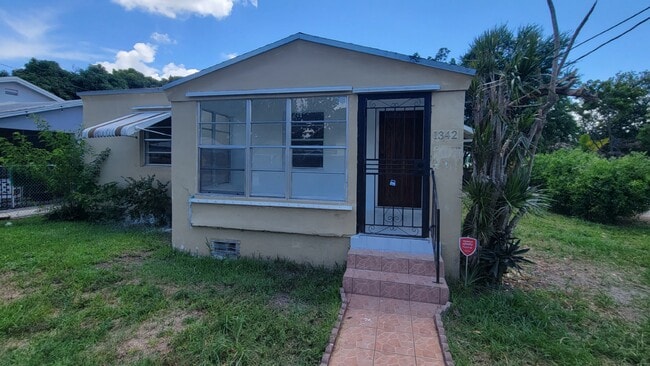 Photo - 1342 NW 43rd St