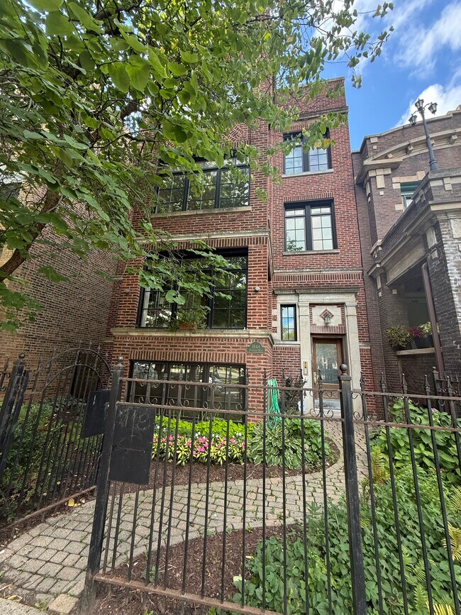 Photo - 1844 N Humboldt Blvd Unit 2