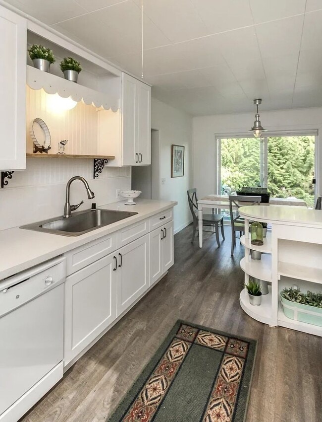 Photo - Charming Downtown Gig Harbor Retreat