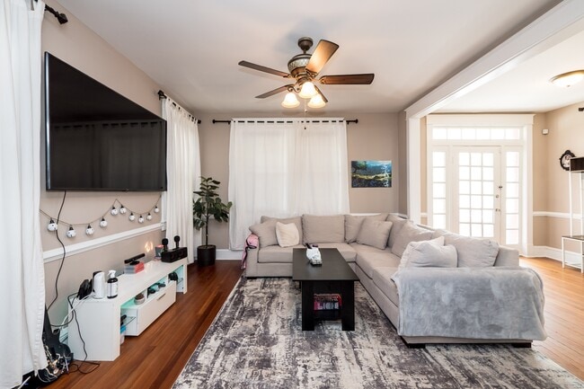 Photo - 1601 Ashland Ave