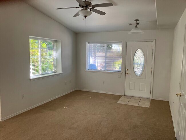 3123 SW University Rd