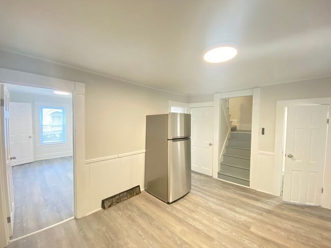 Photo - 8 Parkinson Ct