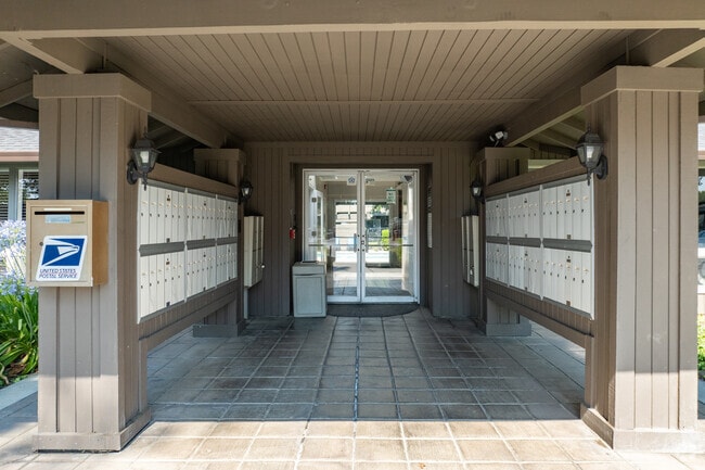 Correo - Shasta Terrace