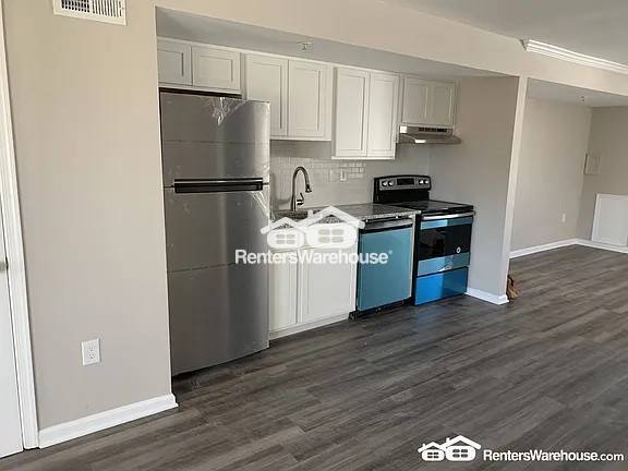 Photo - 8 Johnson Pl