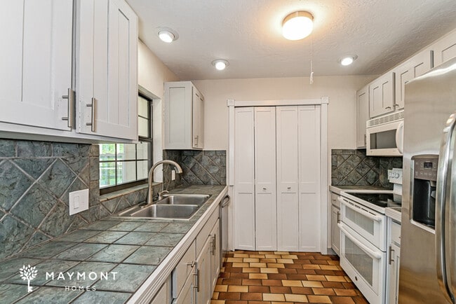 Photo - 7286 Jonas Rd