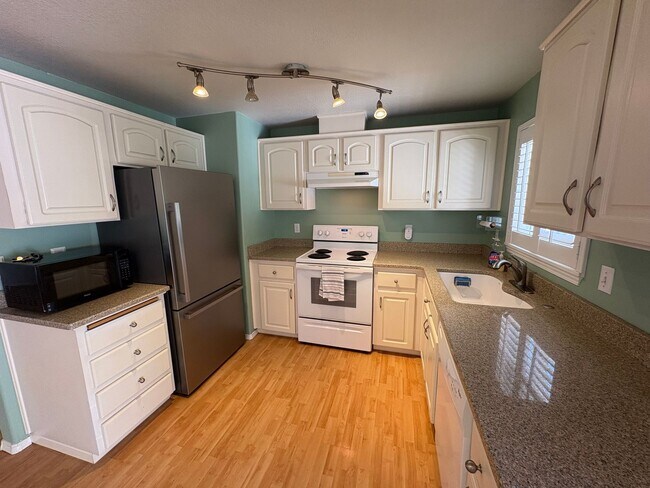 3737 SE 68th Ave