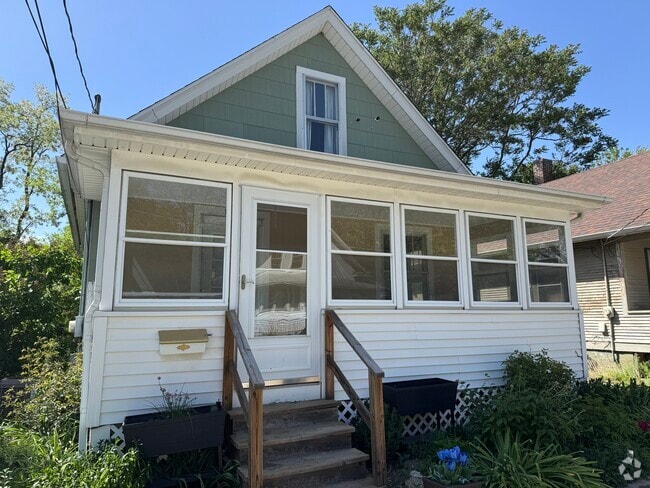 Building Photo - 1181 23rd St Rental