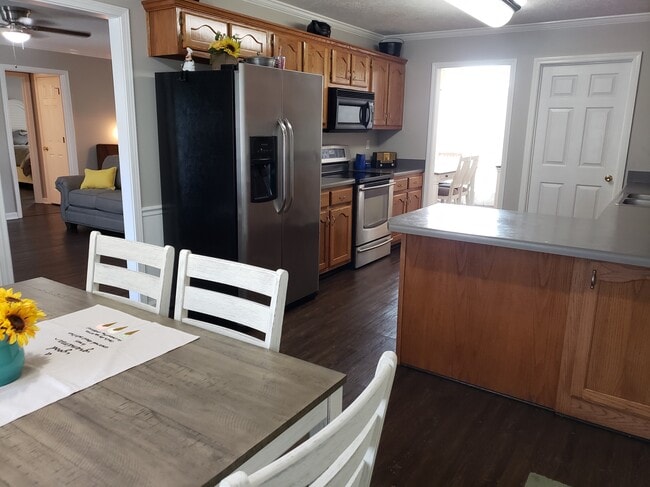 Photo - 4127 Meadow Field Ln