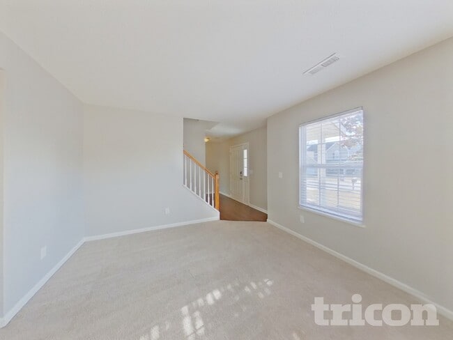 Photo - 732 Elderberry Ln