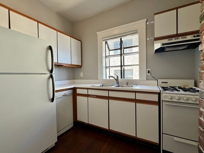 Photo - 2129 B St Unit #2