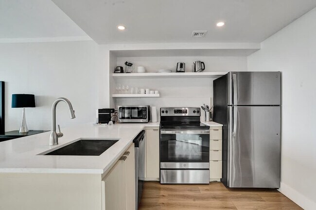 Photo - 2889 McFarlane Rd Unit SI ID1503982P