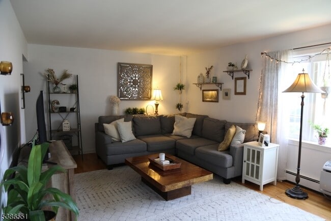 Photo - 565 Grove St Unit 3 E