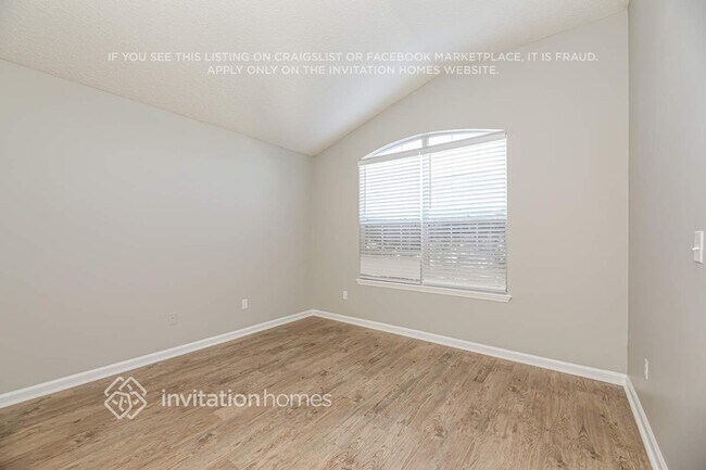 Photo - 1465 Seawolf Trail N