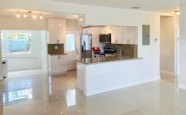 Photo - 1810 SW 22nd Ave