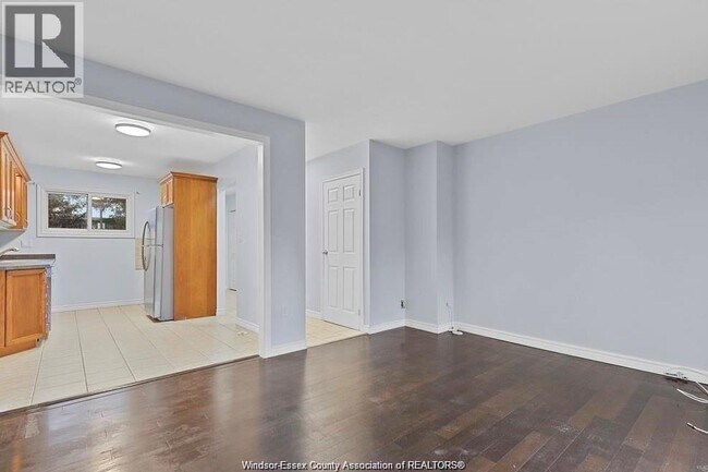 Photo - 6432 Thornberry Crescent