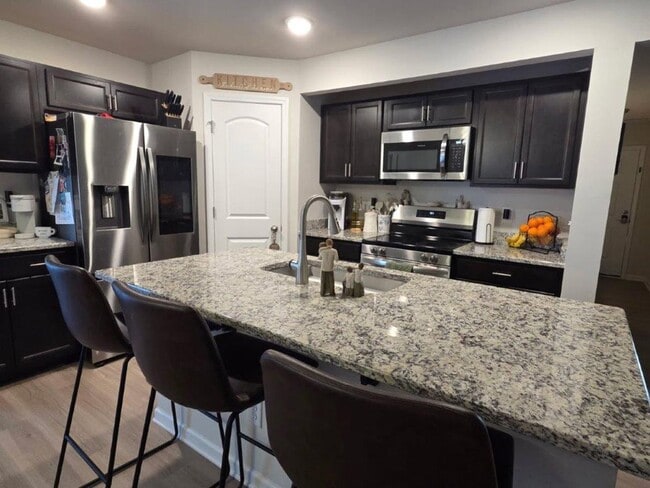107 Streamlet Dr