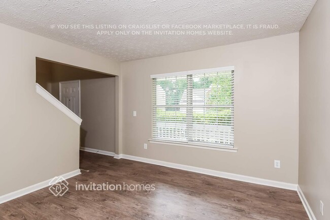 Photo - 1127 Eastmill Cove