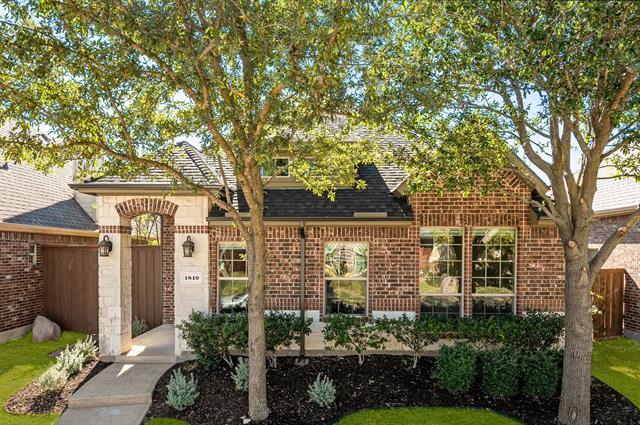 Photo - 1810 Sanderlain Ln