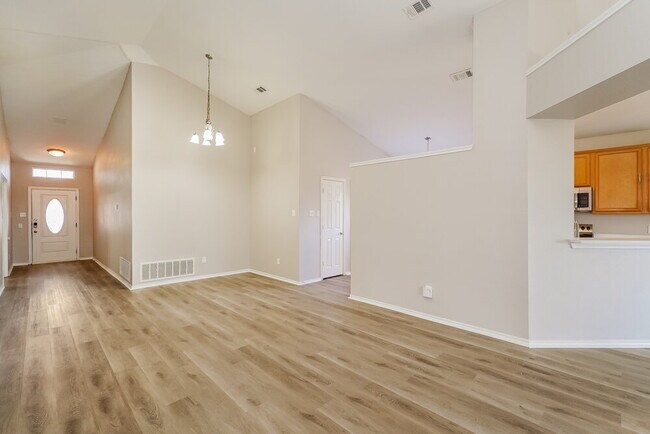 Photo - 2668 Pioneer Bluffs Rd