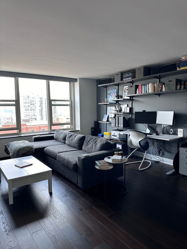 Photo - 1325 N State Pky Unidad 21D