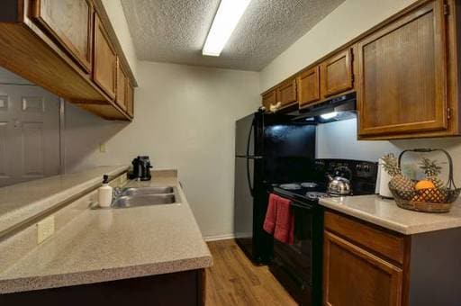 Photo - Darby Square