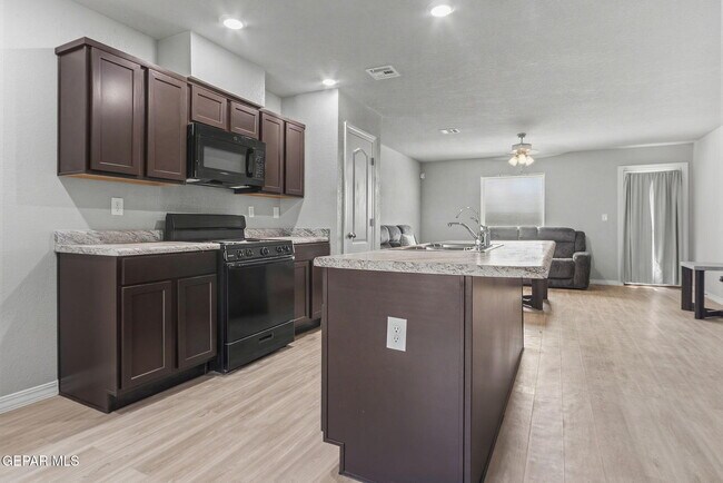 Photo - 14368 Star Cactus Ave