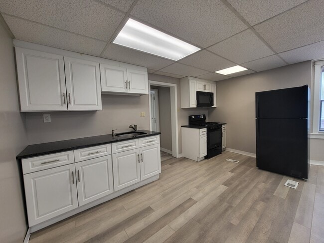 Photo - 2114 Darby Rd