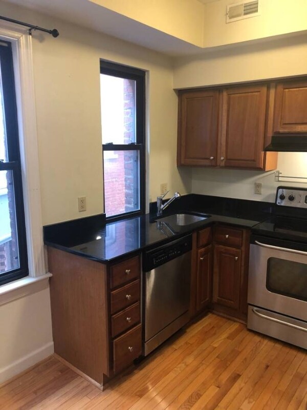 Photo - 1321 Fairmont St NW