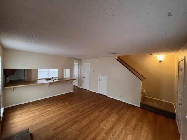 Photo - Hu Properties2 (3308 Dunliegh Dr) Unidad A