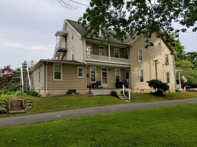 Photo - 115-117 S Market St. Unit 115C