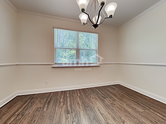 Photo - 404 Ronter Ct