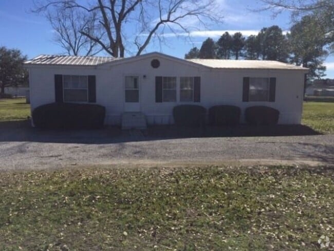 Building Photo - ****COMING SOON**** Rental
