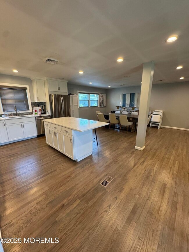 Photo - 280 Oakley Ave