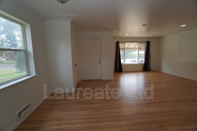 Photo - 3630 Holly St