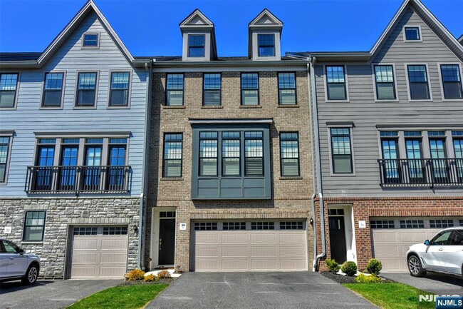 Building Photo - 32 Cinnamon Dr Unit 158