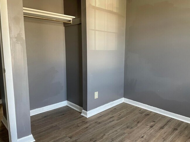 Photo - 2468 Woodhill Dr