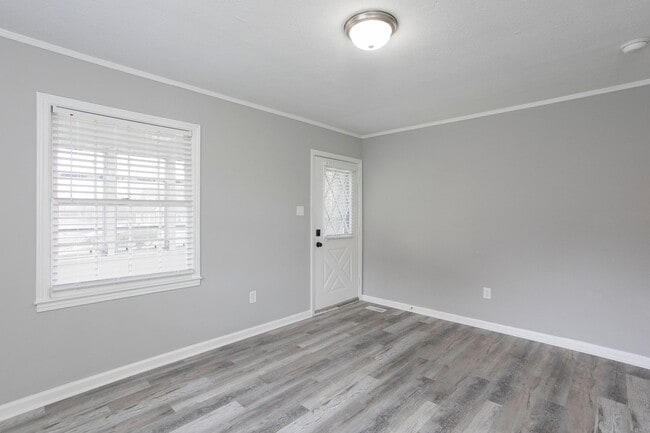 Photo - Charming 3 bed/2 bath home with Sunroom and Deck, minutes from Downtown Durham!