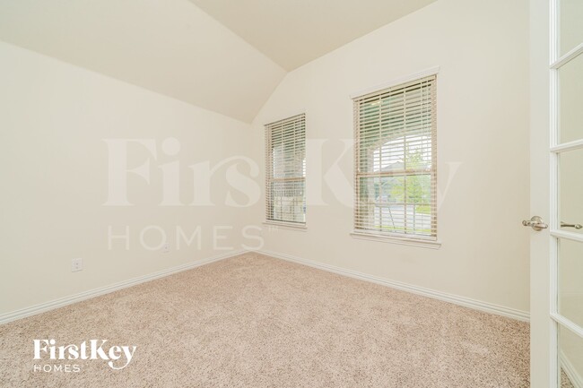 Photo - 805 Joaquin Wy