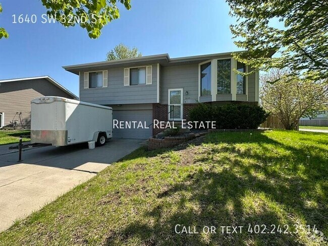 Building Photo - 1640 SW 32nd St Rental