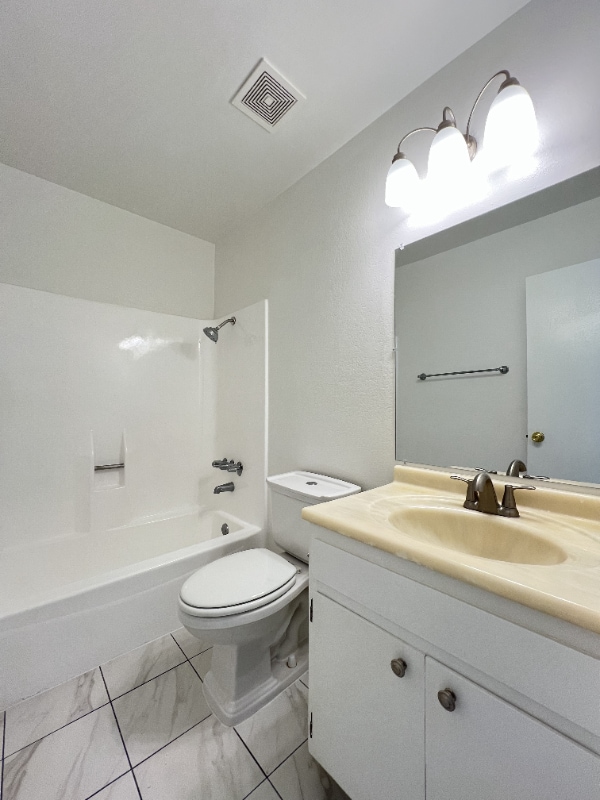 Photo - 14650 Saticoy St Unidad 9