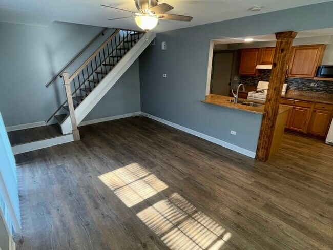 Photo - 1202 Spur Ct