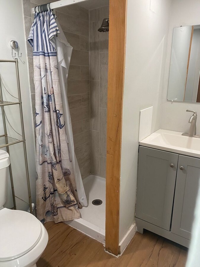 Photo - 853 Ladner Dr