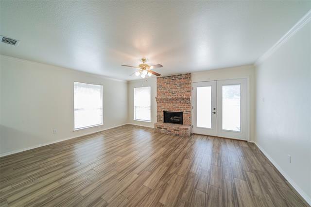 Photo - 2758 Red Oak Dr