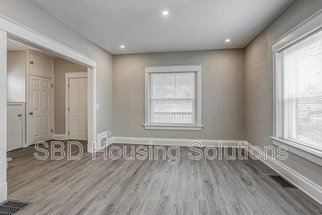 Photo - 2256 S Sterling Ave