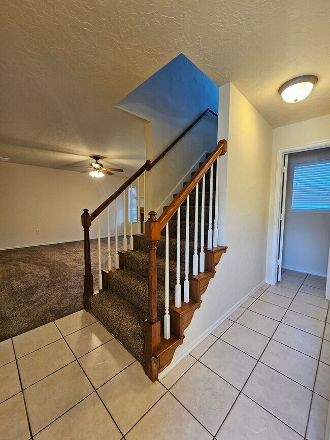 867 Rambling Oaks Dr