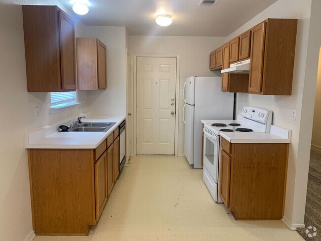 Building Photo - 3 Bdrm 1.5 Bath 1 Car Garage Rental