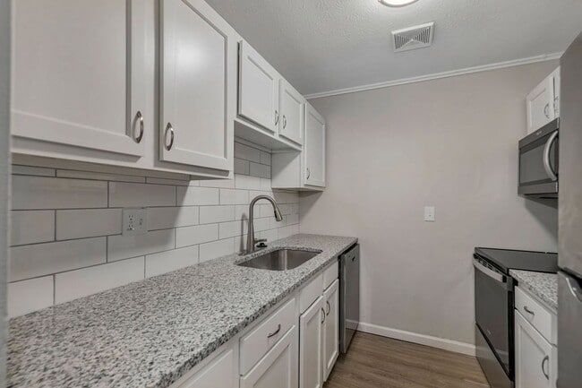 Photo - 43Hundred at Batavia