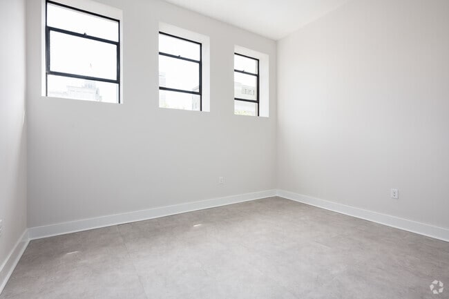 1BR, 1BA - 592SF - Bedroom