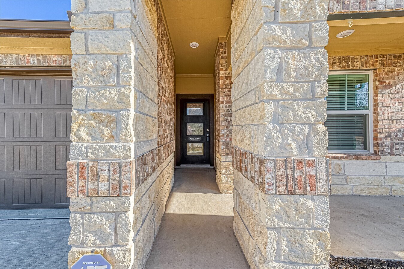 Photo - 331 Hbr Frst Ln